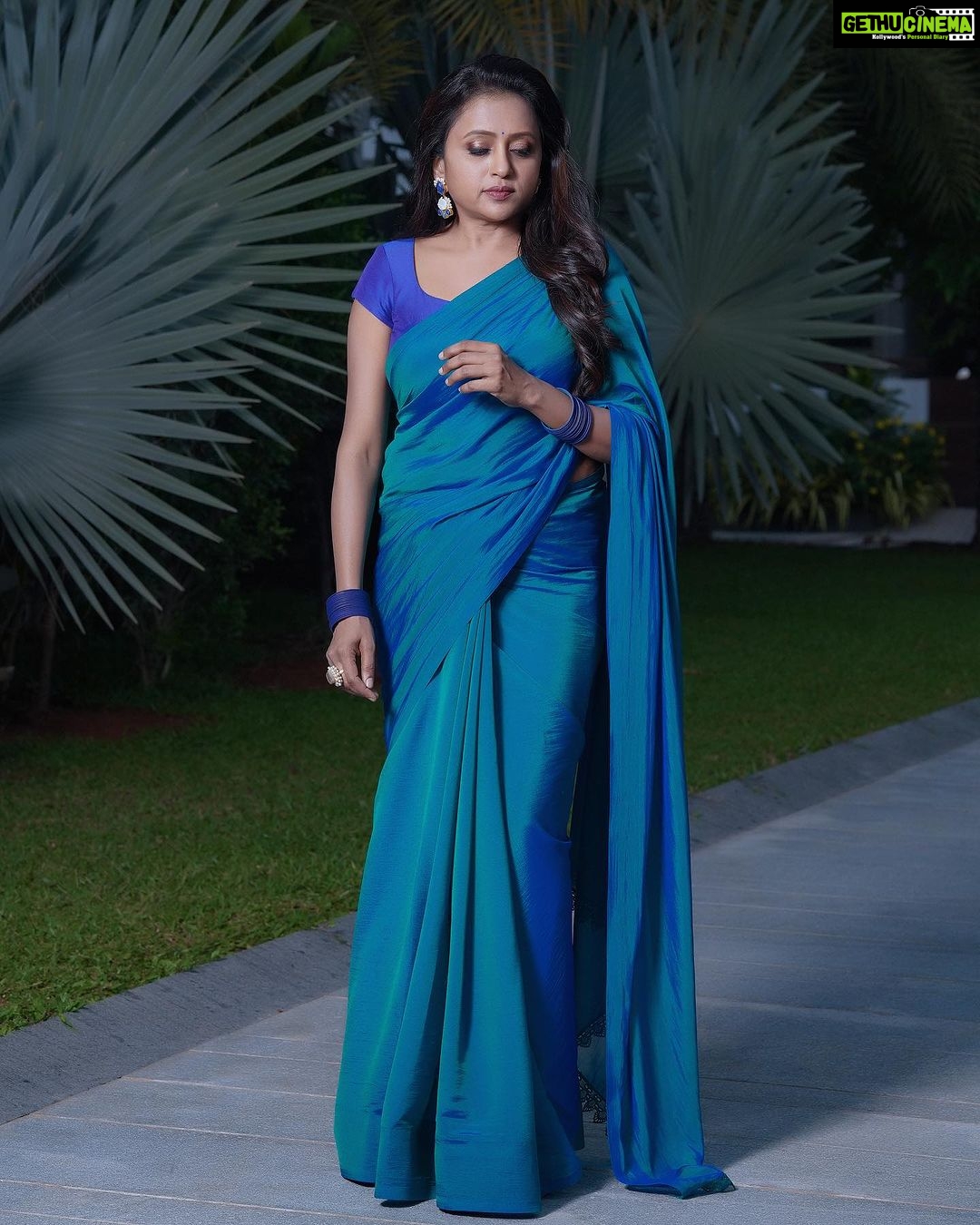 Suma Kanakala Instagram - For Pre Release event of Rules Ranjan π Styled by @stylebyannapurna Collaboration with Outfit @houseofmudrika Jewellery @houseofqc Makeup @madhu_derangula Hair @koduruamarnath Photography @valmikiramuphotography #sumakanakala #suma #anchorsuma #anchorsumakanakala #rulesranjann #rulesranjanprereleseevent