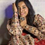 Sumbul Touqeer Khan Instagram – Festive Vibes ✨️

.

.

Outfit- @kyara_designers143
Jewellery- @fashket_by_vrinda
Clicked by @saniya_touqeer