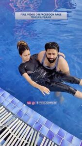 Sunny Arya Instagram - पानी के ऊपर सोना होतो ये तरीका अपनाये 😳 #Tehelkaprank #SunnyArya
 #tehelkabhai #tehelkhaprank #sunnyarya #biggboss17 #jiocinema