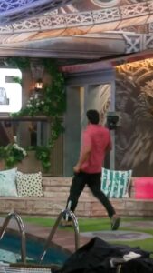 Sunny Arya Instagram - Tere jaise yaar kaha #tehelkaprank #bigboss #bigboss17 #reelsinstagram #tehelkapranksunnyarya