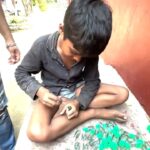 Sunny Arya Instagram - Aisi soch ka bacha kabhi nahin dekha 🙏🏻 #Tehelkaprank #HelpingSunnyArya #TehelkaBhai #ViralVideo #ViralBoy #helpinghands
