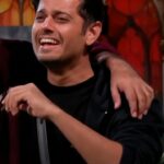 Sunny Arya Instagram - Neil nailing “the drunk guy” act and howw!😂🍻 Tag your friend who behaves exactly like this after being drunk👇 Outfit details: Outfit by - @chkokko Styled by - @purvabansal5 Assist by - @kalyanis_couture #NeilBhatt #Tehelka #Comedy #Neiwarya #BiggBoss #BBLive #BiggBoss17
