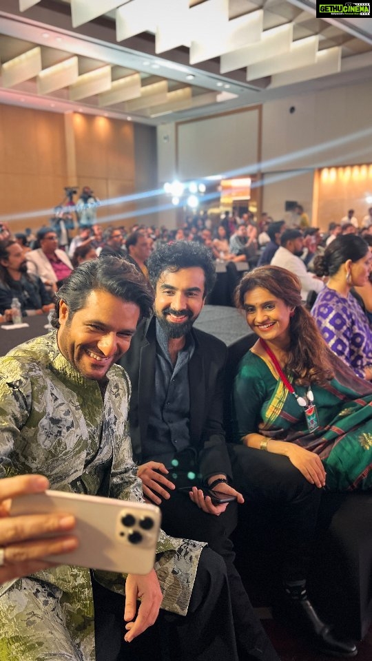 Sunny Hinduja - 19K Likes - The Pair.