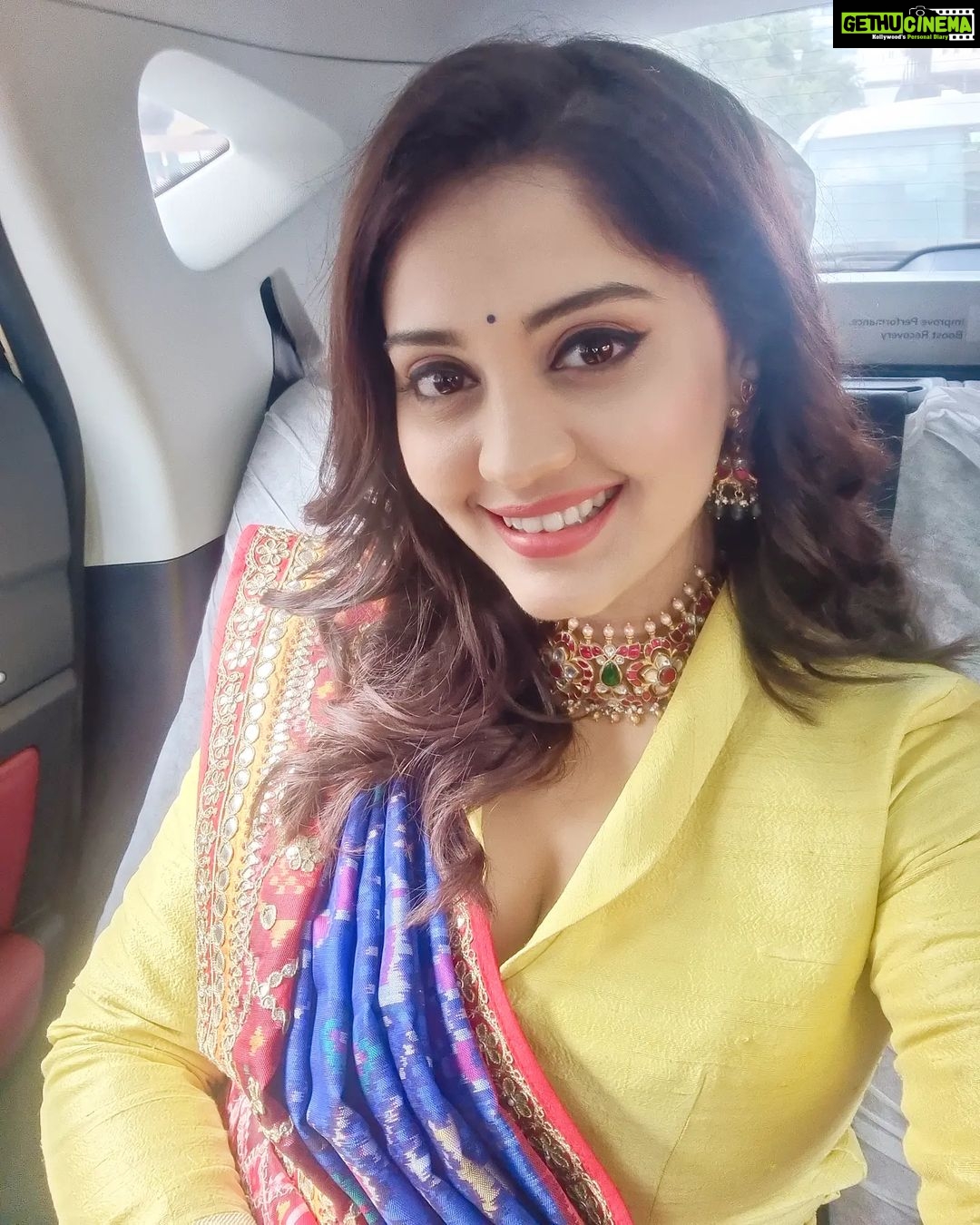 Surabhi Instagram - Felt qweet , might not delete not later 😄