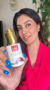 Surabhi Prabhu Instagram - My man can’t get enough of my au naturel  look. He always says, ‘Rani, why so much makeup? You’re naturally beautiful!’ 🥰

And he’s right! Natural beauty starts with natural products. 🌿 That’s why I trust T.A.C Kumkumadi Serum @theayurvedaco to keep my skin glowing, day in and day out. ✨
“Unlock Your Natural Glow with T.A.C Kumkumadi Glow Boosting Serum ✨
This serum is my holy grail, and I apply it twice a day without fail. Here’s why:

🌼 Infused with Saffron, Ayurvedic Actives & Essential Oils
🌊 Water-based texture for quick absorption
🌑 Reduces dark spots & pigmentation
🌟 Promotes healthy, glowing & radiant skin
💪 Maintains skin elasticity & firmness
.
Get ready to fall in love with your skin all over again. ✨ Say hello to the real you, naturally beautiful. 💕 
.
.
.
.
.
.
.
.
.
.
#paidpartnership 
#tac #theayurvedaco #tacgoldglow 
#SkinConfidence #GlowWithTAC #NaturalBeauty #TAC #surabhiprabhu #glowingskin #radiantskin #trendingreel #reelitfeelit #reels #instareels #unity44 #surabhi #skincarecommunity #skincaredaily #skincareessentials #skincareroutine
#paidpartnership #antiaging #softskin #smoothskin #skinserum #skinnutrition #skinmagical #skinhydration #skincareregime #skincareproducts