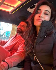Surbhi Jyoti Instagram - Happyyyyy birthdayyyy Dhaniye🤗🎉
Stay blessed, stay bright 🌟🌟🌟
I took so long to think what to write, kuch samajh nahi aya.