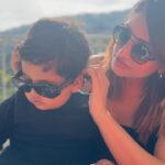 Surilie Gautam Instagram - That’s how we start our day 🤪😍🥰 #mamason #ourtime #besttime #preciouslove❤️