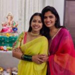 Suruchi Adarkar Instagram - When friends as family unite.. Posting love 💕🧿🌺🩷✨ #happyvibes #gratitude #bappa #friends #faith #love #happines #SuruchiAdarkar