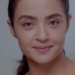 Surveen Chawla Instagram - Get ready to shine all night long! The Maybelline Fit Me Regime keeps your base in check, controlling oil for that picture-perfect matte finish. Spread the love and tag a friend who’s been searching for the ultimate beauty game-changer! #AD #FitMeFitsMySkin #MaybellineIndia #MaybellineMakeup #BeautyEssentials #FestiveFabulous #GlowUp @maybelline_ind
