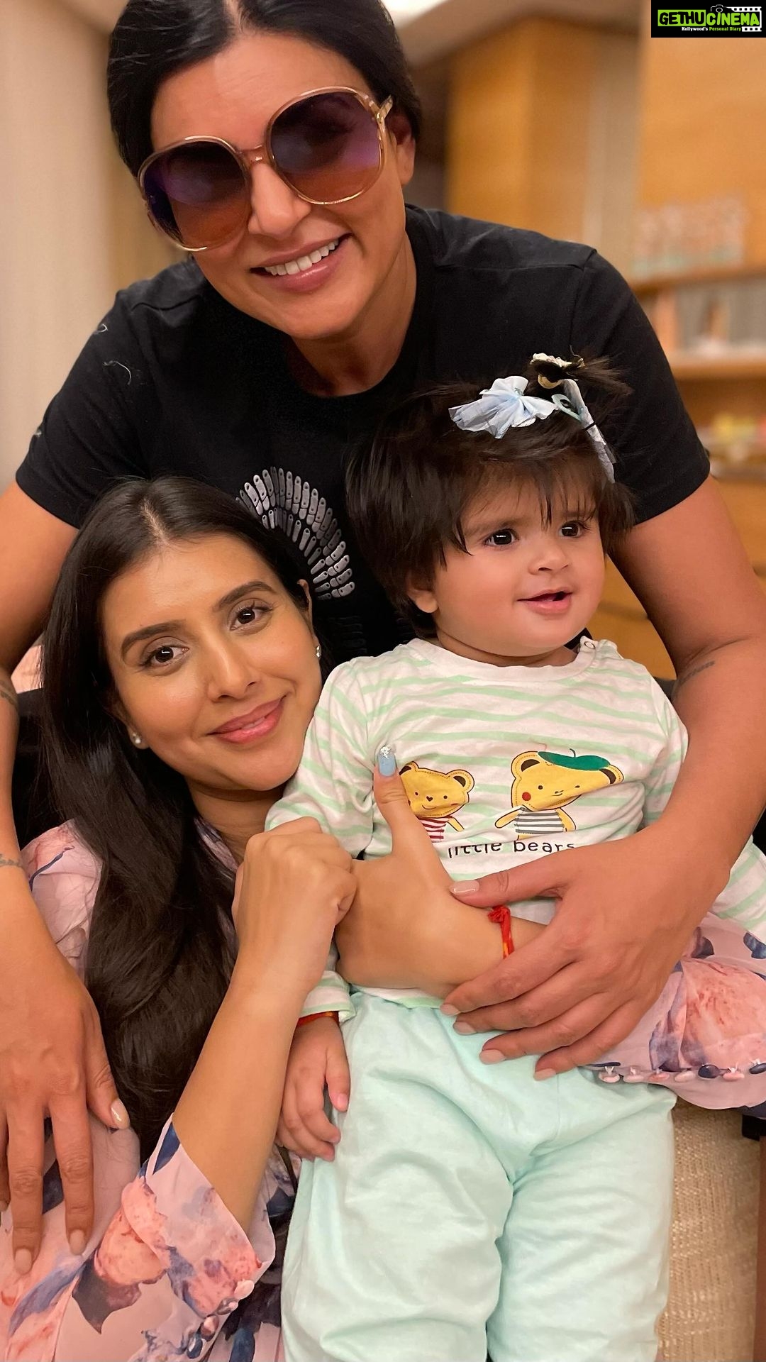 Sushmita Sen Instagram - Happyyyyyyyy Birthday Ziana!!! 🥳😄😍🥰💋❤️🎶🤩 2 years old…naughtiest year begins!!!😉💋 God bless you with the choicest blessings always!!! We love you soooooooo much!!!! Let me know when you’re ready for our next drive…Bua ever ready!!!😜😄❤️🎶 #letsfly #princess #birthdaygirl #scorpio #buakijaan #duggadugga 😇😍❤️