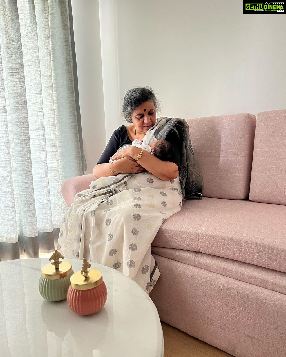 Swara Bhaskar Instagram - Childbirth was the HARDEST thing Iโve ever done.. it was also the most momentous occasion of my life! Iโm grateful to have had the expertise of the doctors, teams and medical infrastructure at @fortis_lafemme during my pregnancy and delivery. Thank you Dr. @meeahuja for your understanding, patience & experience and for giving us the confidence even at crucial moments where we didnโt have any in ourselves. Thank you for enabling and guiding me in the throes of chaos and delivering my baby girl! Thank you Dr. Richa, Dr. Suman, Dr. Tripti, Dr. Alka, Dr. Gaurika, ALL the nursing staff, ultrasound staff and teams at #FortisLaFemme for your support and guidance. And shout out to the Canteen staff, Pankaj Bisht, Mr. Guddu for the surprisingly delicious and nutritious food! Thanks Ms. Nikhat for the attention and care! Most importantly thank you for giving us a safe and comfortable space in those first 48 hours to bond with our newborn! Love & gratitude! ๐๐ฝ๐๐ฝ๐๐โจโจ #testimonial #notanad #fortislafemme #pregnancy #childbirth #delivery #postpartum #newborn #swarabhaskar #swarabhasker Delhi, India