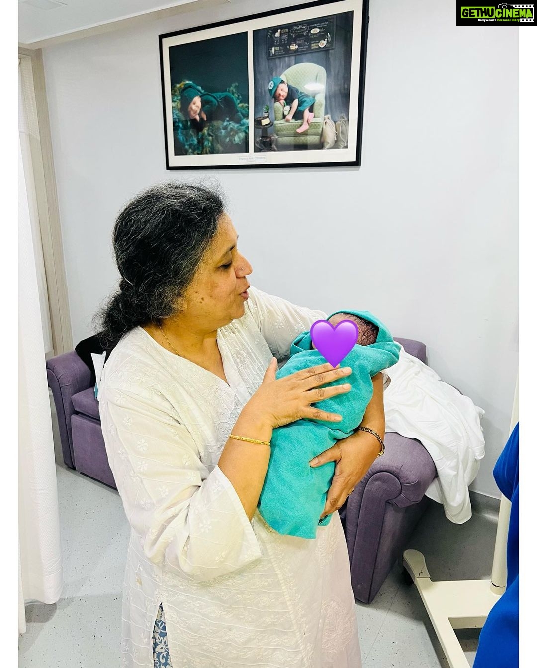 Swara Bhaskar Instagram - Childbirth was the HARDEST thing Iโve ever done.. it was also the most momentous occasion of my life! Iโm grateful to have had the expertise of the doctors, teams and medical infrastructure at @fortis_lafemme during my pregnancy and delivery. Thank you Dr. @meeahuja for your understanding, patience & experience and for giving us the confidence even at crucial moments where we didnโt have any in ourselves. Thank you for enabling and guiding me in the throes of chaos and delivering my baby girl! Thank you Dr. Richa, Dr. Suman, Dr. Tripti, Dr. Alka, Dr. Gaurika, ALL the nursing staff, ultrasound staff and teams at #FortisLaFemme for your support and guidance. And shout out to the Canteen staff, Pankaj Bisht, Mr. Guddu for the surprisingly delicious and nutritious food! Thanks Ms. Nikhat for the attention and care! Most importantly thank you for giving us a safe and comfortable space in those first 48 hours to bond with our newborn! Love & gratitude! ๐๐ฝ๐๐ฝ๐๐โจโจ #testimonial #notanad #fortislafemme #pregnancy #childbirth #delivery #postpartum #newborn #swarabhaskar #swarabhasker Delhi, India
