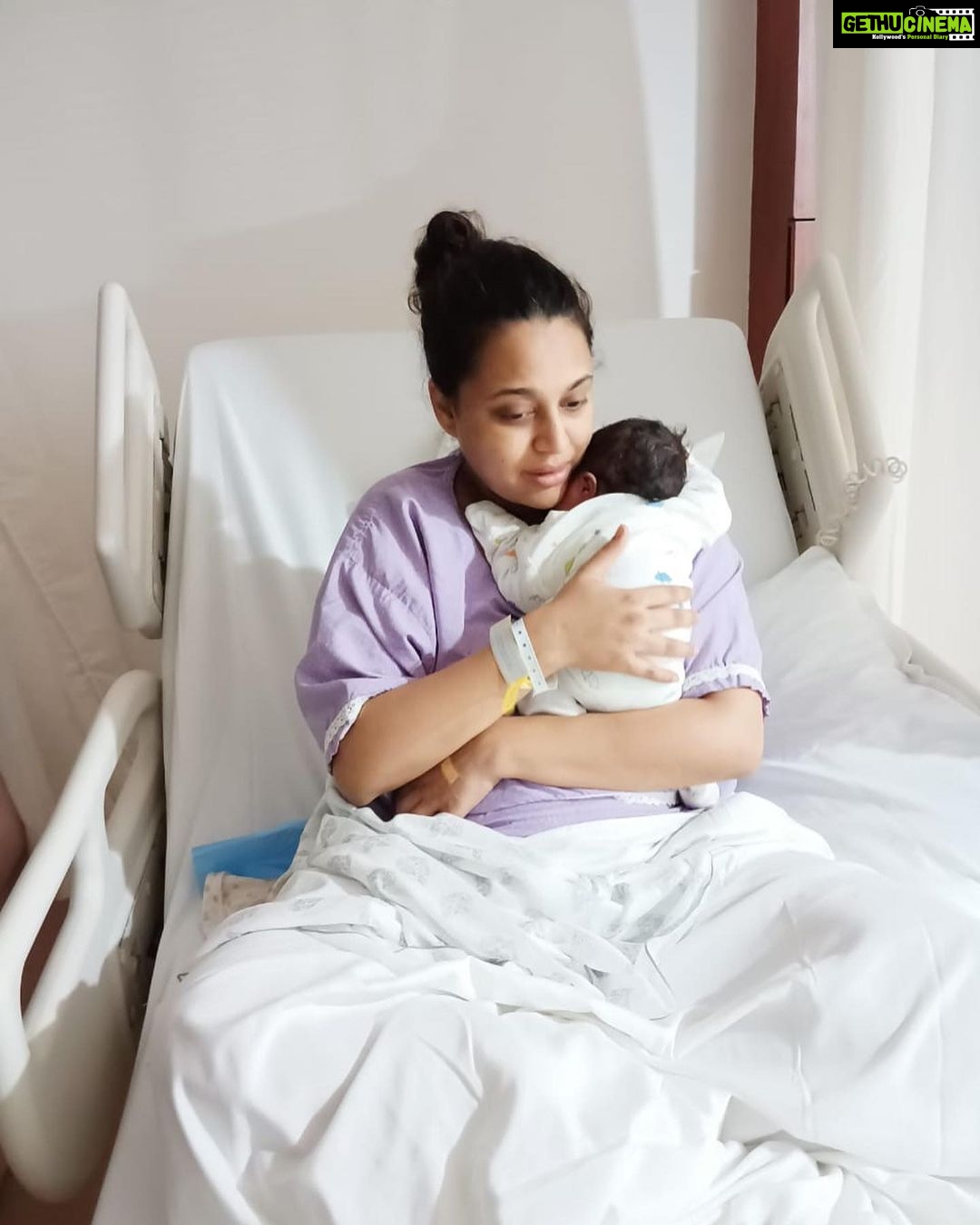 Swara Bhaskar Instagram - Childbirth was the HARDEST thing Iโve ever done.. it was also the most momentous occasion of my life! Iโm grateful to have had the expertise of the doctors, teams and medical infrastructure at @fortis_lafemme during my pregnancy and delivery. Thank you Dr. @meeahuja for your understanding, patience & experience and for giving us the confidence even at crucial moments where we didnโt have any in ourselves. Thank you for enabling and guiding me in the throes of chaos and delivering my baby girl! Thank you Dr. Richa, Dr. Suman, Dr. Tripti, Dr. Alka, Dr. Gaurika, ALL the nursing staff, ultrasound staff and teams at #FortisLaFemme for your support and guidance. And shout out to the Canteen staff, Pankaj Bisht, Mr. Guddu for the surprisingly delicious and nutritious food! Thanks Ms. Nikhat for the attention and care! Most importantly thank you for giving us a safe and comfortable space in those first 48 hours to bond with our newborn! Love & gratitude! ๐๐ฝ๐๐ฝ๐๐โจโจ #testimonial #notanad #fortislafemme #pregnancy #childbirth #delivery #postpartum #newborn #swarabhaskar #swarabhasker Delhi, India