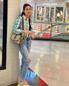 Swastika Dutta Instagram - Giving you something to dream about!
 🩵😎🌸💭 

#metadurgapujosquad #pujoadda #durgapujo2023 #pujovibescontinues #stylecheck #fashioncheck #clickcheck