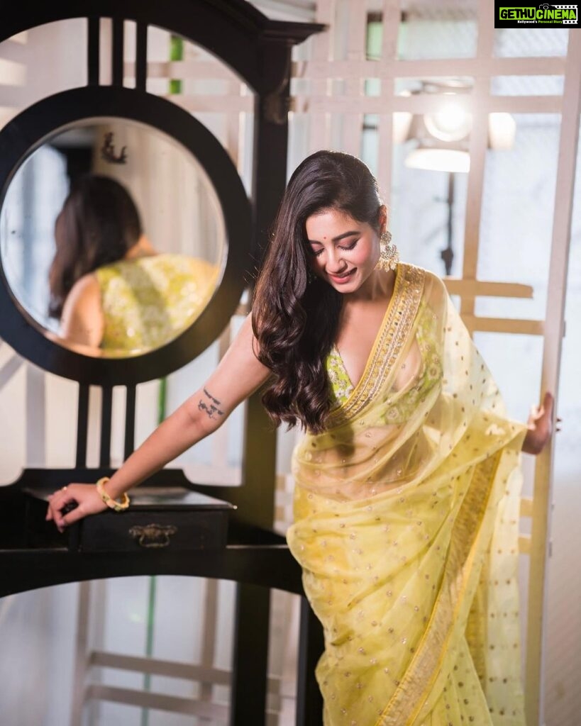 Swastika Dutta Instagram - Write a caption... ❤️ Wearing @storeno.6 Makeup & Hair-do by @arijit_kundu_makeup Clicked by @cine_tanmoy . . . . #goodcaptionsarewelcomed🙂🫶🏻 #festiveseasonhasbegun #durgapujo #durgapujo2023 #sareelover #loveforsarees #actress #tollywood #swastika #instaupload #instadaily #instafashion #festivevibes #❤️