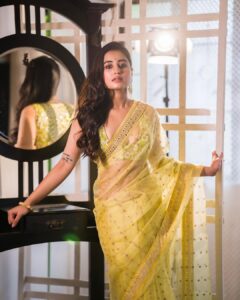 Swastika Dutta Instagram - Write a caption... ❤️

Wearing @storeno.6 
Makeup & Hair-do by @arijit_kundu_makeup 
Clicked by @cine_tanmoy 
.
.
.
.

#goodcaptionsarewelcomed🙂🫶🏻 #festiveseasonhasbegun #durgapujo #durgapujo2023 #sareelover #loveforsarees #actress #tollywood #swastika #instaupload #instadaily #instafashion #festivevibes #❤️