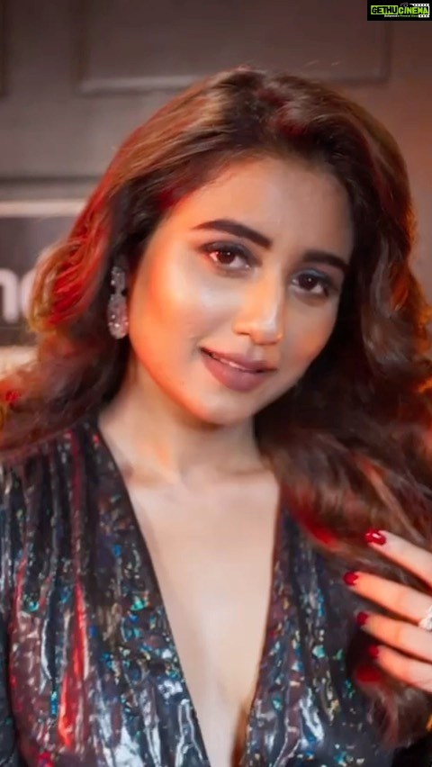 Swastika Dutta Instagram - Want to know how I got my glam festive makeover? TRESemmé Style Squad and Celebrity Hairstylist Rachel White surprised me with a fabulous hair transformation! Find out more about getting the perfect Mermaid Waves with @tresemmeindia #Ad Watch the Full episode on SVF Stories: https://youtu.be/mMj0TKjR-z8?si=JuJIvGwcFkRZr6NP