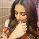 Swastika Dutta Instagram – 🍭💗🌸 and some random 🤳🏼 

#eventlook #devievents #makeuponpoint❤️ #simplestyle #keepitnatural #keepitsimple #loveformirrorselfies #smiles #smilesformiles #instafashion #instaupload #actress #swastikadutta 

Makeup credits @baban.islam.54 😘