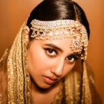 Swastika Dutta Instagram – Ankhaan dey waastey bhaije kajjal…. ♥️

#instadaily #trendingsong❤️ #lovedthelyrics #lookatthatstare #instaupload #instamusic #fashionshoot #closeups #feels #songcheck #moodcheck #lyricshithard #vibes #expressions #tollywood #actress #swastikadutta #couldntfindabettedpictureforthesong
