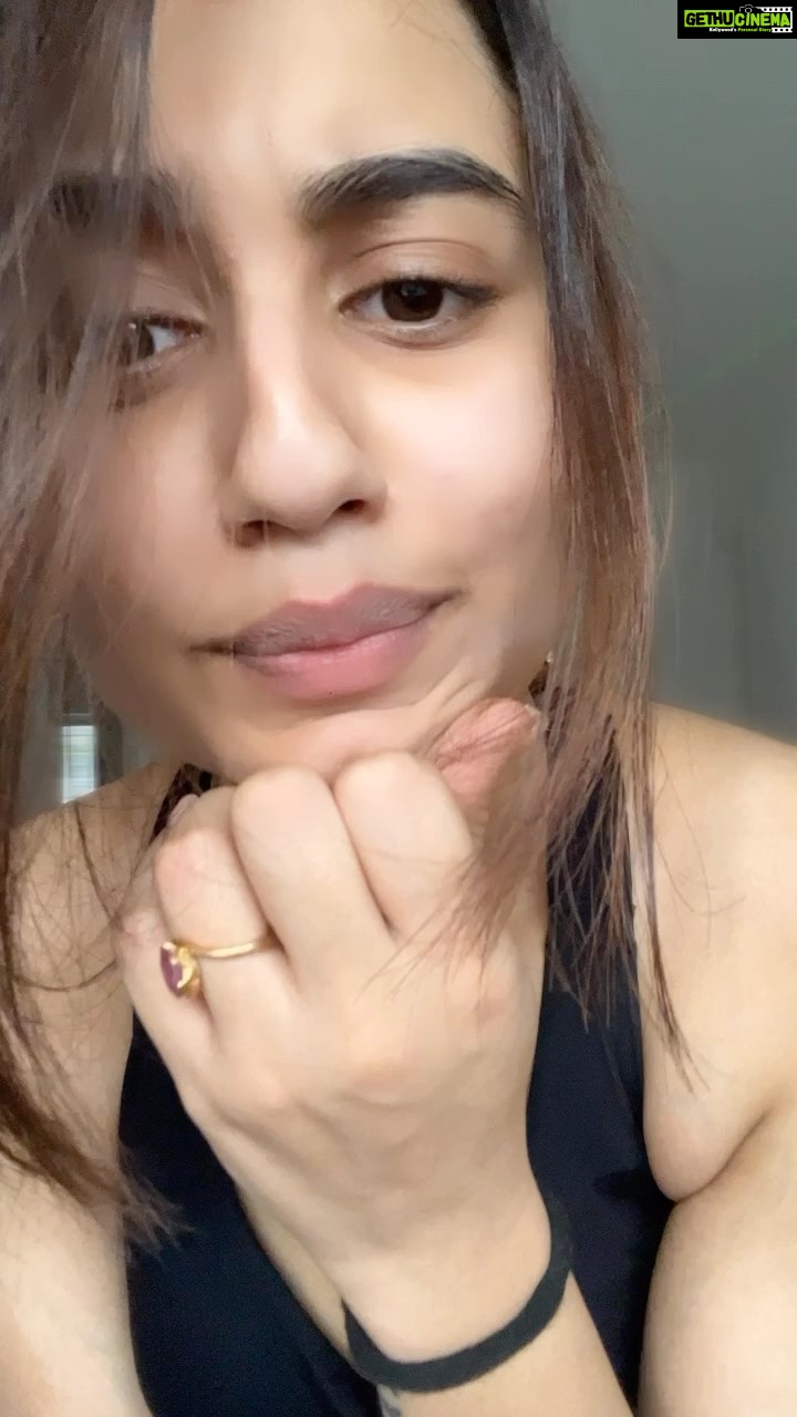 Swastika Dutta Instagram - If you felt cute,I might not delete later ππππ€ #just #midweeksongcheck #reelsindia #instaupload #instareels #triedthelipsyncchallenge #π
#lyrics #expressions #tollywoodactress #swastiksdutta #reels #trendingsound #instamusic