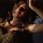 Swastika Dutta Instagram – Rangeen khayalo ka uljha hua jahaan ✨

Moments captured by @tales_by_suvyn 
Makeup & Hair-do by @sonam_makeupartist 
Styled by @neelsaha_styled_by_blue 
.
.
.
.

#songoftheweek #candids #feels #moodshot #fashionshoot #instadaily #instaupload #socialbuzz #expressions #actress #tollywood #swastikadutta #fashionshoot #photoshoot #casuals #feels #songlyircs #song #vibes #sunlightlover #sunlightlove