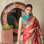 Swastika Dutta Instagram - “Kantha” is one of the oldest forms of embroidery in eastern India,especially West Bengal. Thoroughly enjoyed shooting for the “Concept Kantha” with our Very Own @t2telegraph 💙 Makeup & Hair-do by @abhijitpl2 @sanandalaha ❤️ Concept by @priyankaroy.11 ❤️ Photography @pabsclick 🤗 Today’s #t2Telegraph