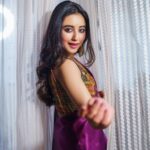 Swastika Dutta Instagram – तेरियां अदवां… 💜
.
.
.
.

Photo by @cine_tanmoy @retoucher_xpert 
Makeup & Hair-do by @arijit_kundu_makeup 
Wearing,creations by @srotoswinee & @storeno.6 
.
.
.
.

#foreversareegirl #foreversareelove #designercollection #festiveseasonbegins #instafashion #instagood #flauntingcurves #vibes #glamlook #fashionshoot #expressions #actor #tollywood #swastikadutta #eyesspeaklouderthanwords❤️