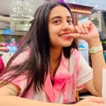 Swastika Dutta Instagram - Cappuccino foam and some “hey barbie what’s up” 😉😎🩷☕️ #thoughamericanoismyfavourite #neverletgosomecappucinofoam😍 #barbievibes #instagood #instamusic #trending #instareels #instaupload