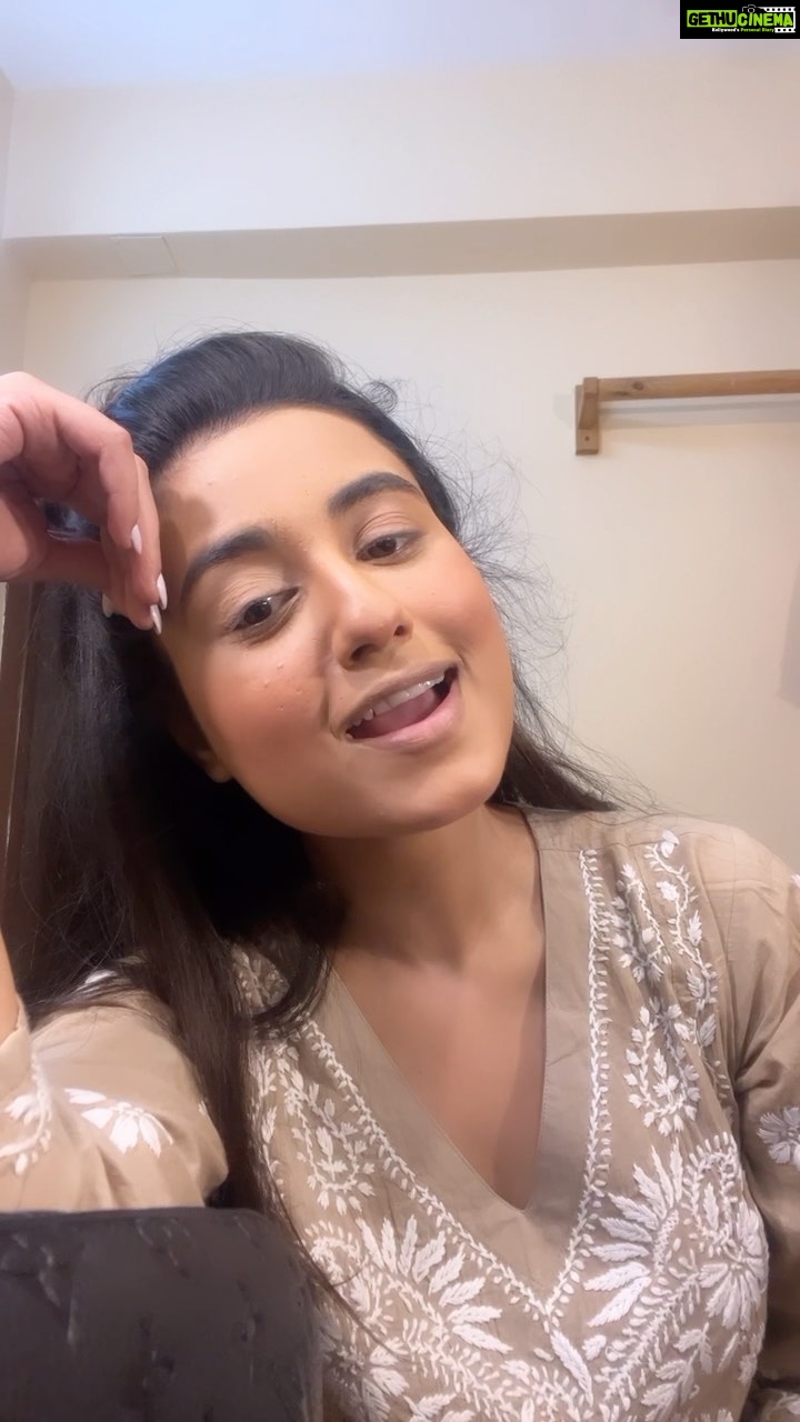 Swastika Dutta Instagram - मन मन की सुनता जाए सुनता नहीं मन वालों की… ❣️ #mighdeletelaterkindareel💭 #unfilteredmood #songoftheweek🎧#oneofmyfavoruites #instareels #instaupload #inbetweenmakeup #lyrics #sync #workplace #makeuproom #actress #tomarkholahaowa #jhilmil #justbe🙂