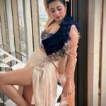 Swastika Dutta Instagram – ✨tadaaaaa✨

#dressingupthings #posethings #foryourestareonly😉 #fashionshoot #moviepromotions #highfashion #instagood #instauploads #actress #tollywood #swastikadutta #livecandidlaughcandid 

Wearing @fashionabhishek 
Hair-do & Makeup by @makeupartist_bhaskarbiswas