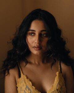 Swastika Dutta Instagram - Tum alaag bhi ho,aur ajeeb bhi 🍁

Captured by @tales_by_suvyn 
Makeup & Hair-do by @sonam_makeupartist 
Styled by @neelsaha_styled_by_blue 
.
.
.

#fashionstatement #moments #sunkissedbelike #fashionshoot #casualfashion #comfortoverfashion #instafashion #instagood #minimalmakeuplook #candids #❤︎
#tollywood #actress #swastikadutta #expressions