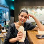 Swastika Dutta Instagram - same time next week? 🧋🖤💭 #nuttycaramellatte #allforblack #instagood #instashare #actress #tollywood #swastika #unfiltered #causals #phonebee #lemmecheckmyphonefirst😉 Coffee Shop