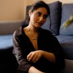 Swastika Dutta Instagram – तू तबाही मेरी 🌿🍁
.
.
.
.

Captured by @saurabhbasu 
Styled by @neelsaha_styled_by_blue 
Makeup & Hair-do by @sonam_makeupartist 
.
.
.

#feels #expressions #tollywood #actress #swastikadutta #instacasual #vibes #shoot #moodshot #🙂❤️