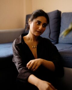 Swastika Dutta Instagram - तू तबाही मेरी 🌿🍁
.
.
.
.

Captured by @saurabhbasu 
Styled by @neelsaha_styled_by_blue 
Makeup & Hair-do by @sonam_makeupartist 
.
.
.

#feels #expressions #tollywood #actress #swastikadutta #instacasual #vibes #shoot #moodshot #🙂❤️