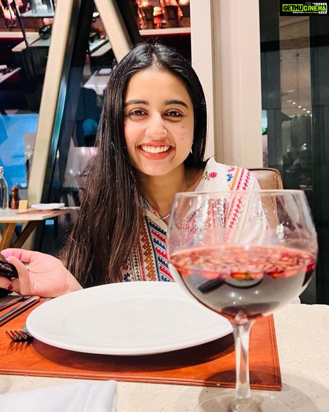 Swastika Dutta Instagram - 23/04/23… happy birthday girl 🥂🥳😍☺️ And to everyone who loved me,loves me through my thick and thin.. You made it girl cheers to every single day you stood lively,happy,sad,joyful,loving.. cheers to being the most responsible daughter,a friend a lover and an Actor. Cheers to You Swastika 🥂🥳😘 May you shine bright May you settle May you love hard May you respect more May you Work your ass off.. You have got it through You will get it through Happy Birthday lady.! 🫶🏻 It’s gonna be your year because it’s 2023 v/s 23 (April) Cheers to a new life ahead ♥️