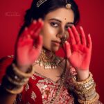 Swastika Dutta Instagram – अपने ही रंग में …… 

Makeup by ❤️ @makeover_by_prantika 
Hair by @optimisticaamrapali96 
Styled by @kushalchatterjeeofficial 
Captured by @soumya_singha_photography 
.
.
.

#bollywood #makeuponpoint #lookandfeel #express #expressions #tollywood #actress #swastikadutta #fashionshoot #ethniclook #picoftheday