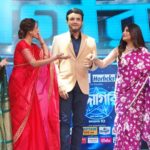 Swastika Dutta Instagram – দাদার সাথে দাদাগিরি 🏏🧐😇🥰💙
আসছি 10th November @zeebanglaofficial Presents #দাদাগিরি-তে !! 

ঠিক রাত ৯.৩০টায় 
Don’t miss the special episode friends ❤️

Wearing @storeno.6 @srotoswinee 
Makeup by @papiyachanda 
.
.
.

#diwalispecial #diwalispecialepisode 
#zeebangla #dadagiriunlimited #souravganguly #celebrityguests #quizzshow #tollywood #actress #swastikadutta 

@souravganguly 🤩🙏