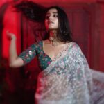 Swastika Dutta Instagram – सीधा दिल पे निशाना लगा ?? 

Wearing @storeno.6 @srotoswinee 
Makeup & Hair-do by @arijit_kundu_makeup 
Clicked by @cine_tanmoy 
.
.
.

#unfilteredclicks #uneditiedphotography #candidshots #moodshots #sareelover #expressions #bollywoodsong #tollywood #actress #swastikadutta #fashionphotography #fashionshoot #instaupload #loveforcandidshots