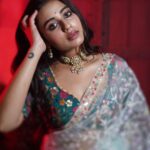 Swastika Dutta Instagram - सीधा दिल पे निशाना लगा ?? Wearing @storeno.6 @srotoswinee Makeup & Hair-do by @arijit_kundu_makeup Clicked by @cine_tanmoy . . . #unfilteredclicks #uneditiedphotography #candidshots #moodshots #sareelover #expressions #bollywoodsong #tollywood #actress #swastikadutta #fashionphotography #fashionshoot #instaupload #loveforcandidshots