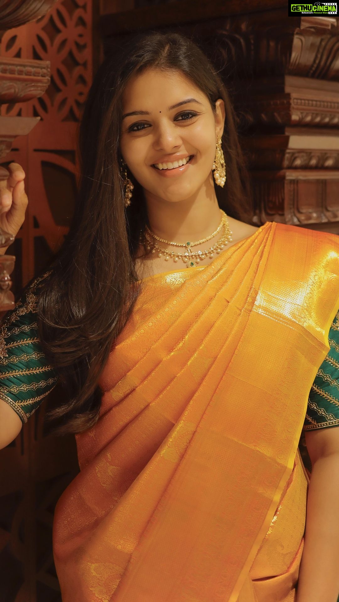 Swathishta Krishnan Instagram - Explore a stunning range of Navaratri and Diwali Collections Sarees, salwar suits, Anarkali sets, kurta sets, shirts, Suits, Dhothi and more for Women Men and Kids available in the latest designs and best prices only at the Chennai silks Let the Celebrations Begin!!!! Follow #Instagram @the_chennai_silks For more updates #Twitter: https://x.com/TheChennaiSilk2 #Facebook: https://www.facebook.com/thechennaisilks The Chennai Silks - T Nagar - 044-24310888, Velachery - 044-22434888, Chromepet - 044-22410888, Tiruvallur - 044-27677888 #TheChennaiSilks #TNagar #Velachery #Chromepet #Tiruvallur #deepavali #deepavali2023 #vivahachennaisilks #Navaratri #Navaratri2023 #Digitally #Swathishta #SwathishtaKrishnan #Videos #marketing #Reels #TrendingSongs #Influencermarketing #Shopping #DiwaliShopping