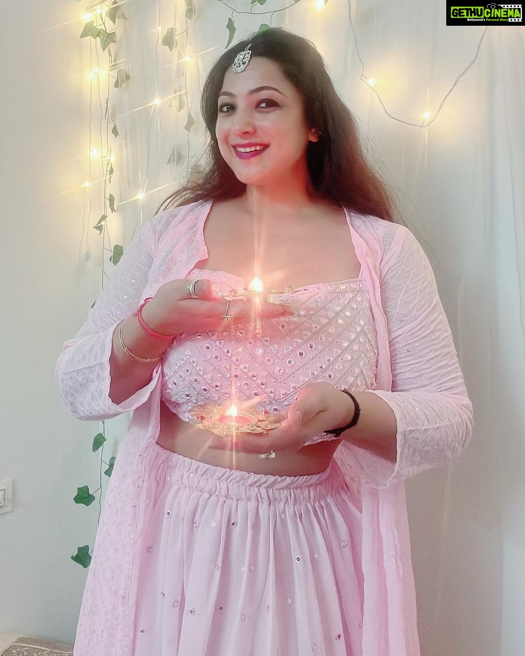 Sweety Chhabra Instagram - Happy diwali mere pyare dosto ❤️#happydiwali