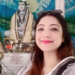 Sweety Chhabra Instagram - देवाधिदेव महादेव की भक्ति, तप, व्रत और आराधना के पवित्र श्रावण मास के प्रथम सोमवार की सभी सनातनी शिव भक्तों को हार्दिक बधाई एवं अनंत शुभकामनाएं। भगवान भोलेनाथ जी आप सभी को स्वस्थ रखें, ।।ॐ नमः शिवाय।। #पवित्र_श्रावण_मास_2023_