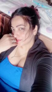 Sweety Chhabra Instagram - #❤️#relaxmood #monsoon #athome