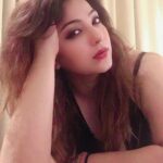 Sweety Chhabra Instagram - नज़र नज़र का फर्क है दोस्तो, किसी को ज़हर लगते हैं किसी को शहद।😉