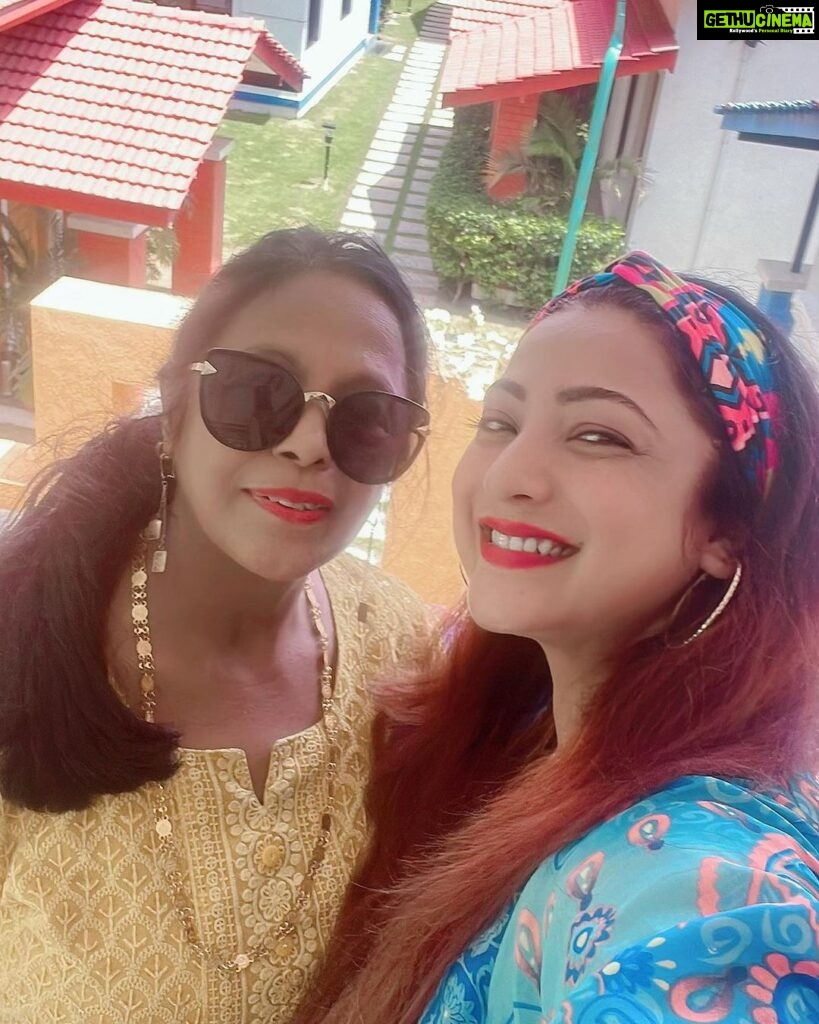 Sweety Chhabra Instagram - हमारी माँ हमारी पहली गुरु होती है ❤️ मेरी प्रेरणा और मेरी ऊर्जा का स्रोत मेरी उत्साहवर्धक माँ शिक्षक दिवस की शुभकामनाएँ माँ। Love you Maa ❤️❤️❤️🤗🤗🤗 #happyteachersday #❤️