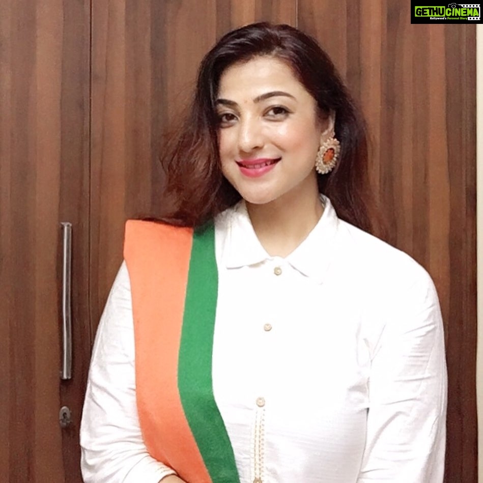 Sweety Chhabra Instagram - असंख्य भारतीय क्रांतिकारियों के त्याग एवं बलिदान के प्रतीक 77वें भारतीय स्वतंत्रता दिवस की समस्त देश व प्रदेश वासियों को हार्दिक बधाई एवं शुभकामनाएं#happyindependenceday #🇨🇮