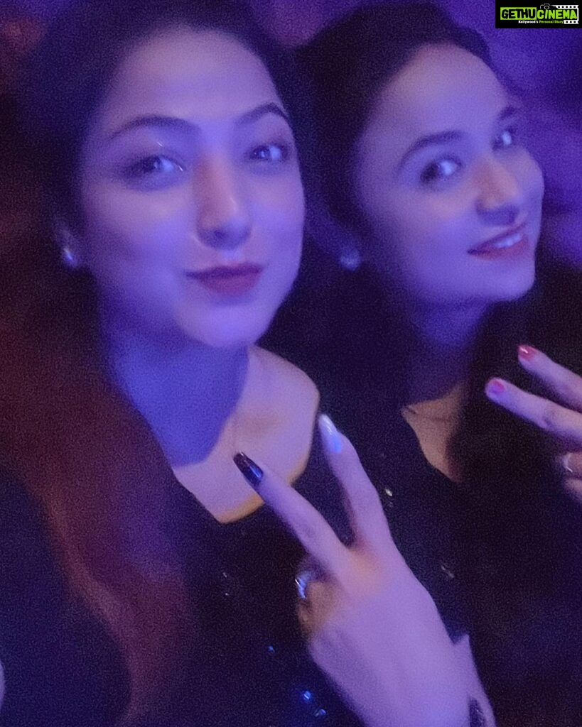 Sweety Chhabra Instagram - Happiest birthday my little princess my hottie my naughty sis 💃🏻👑 ❤️🎉🎉🤗🎂🎂🎂🎂🎂🎂🧿🧿🧿🧿🧿🧿🧿stay blessed alwayz beta #enjoy #party #birthdaygirl #laxmi #lotsoflove #godblessyou