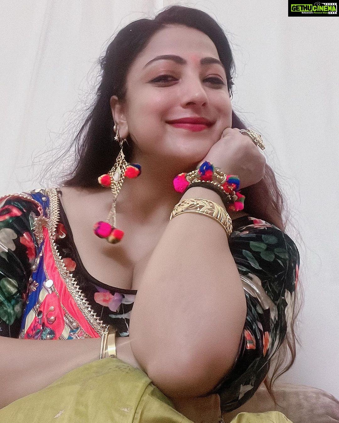 Sweety Chhabra Instagram - Good night dosto 😇