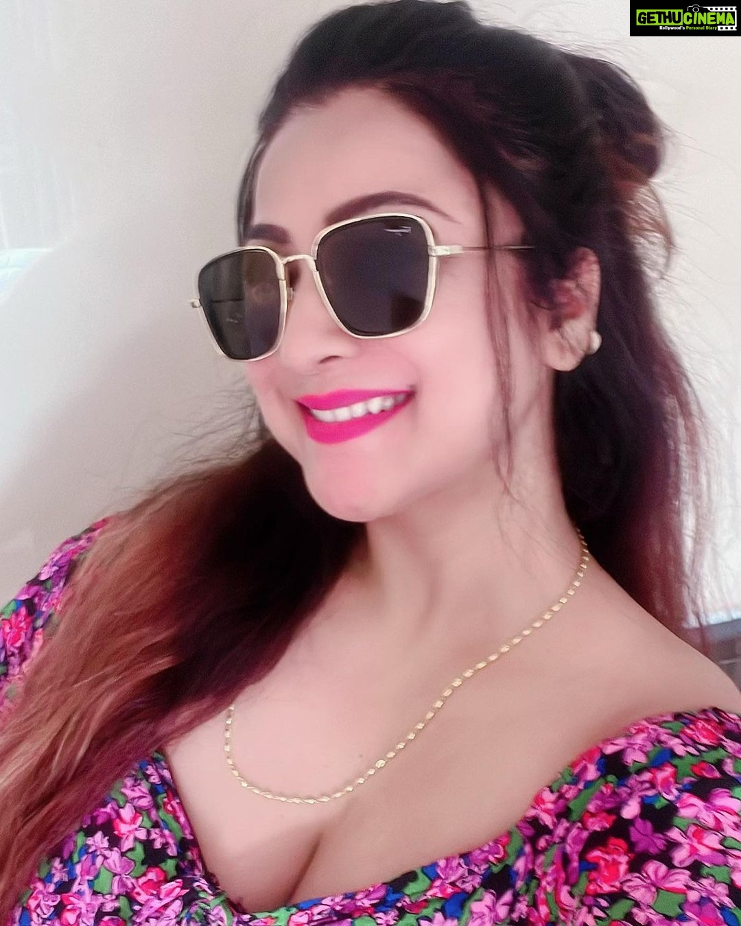 Sweety Chhabra Instagram - Good noon mere pyare dosto ❤️ Kaise ho aap Sab