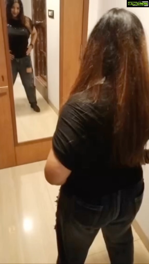 Sweety Chhabra Instagram - #trendingsongs #proudtobepunjabi #punjabikudi #instagram #song #dance #mood #lovedance #goodvibesonly